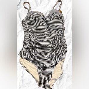 Nip Tuck Swimsuit 8 Sorrento Navy Stripe One Piece Tummy Control Beach Swim